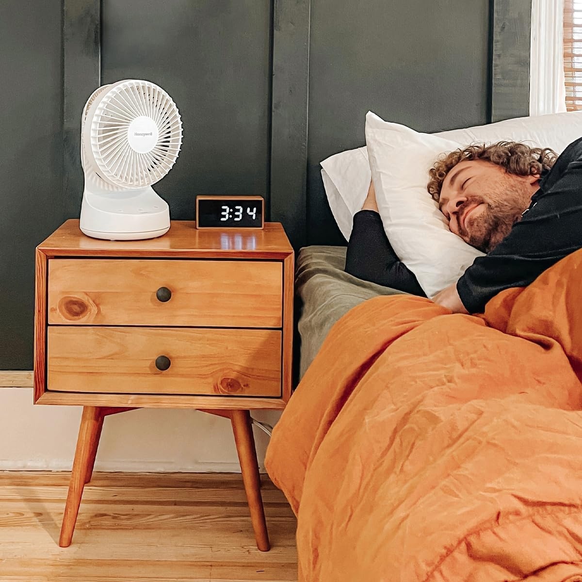image:imageHoneywell QuietSet 5 Oscillating Table Fan White Personal and Small Room Fan with Quiet Operation and 5 Levels of Power and SoundWhite